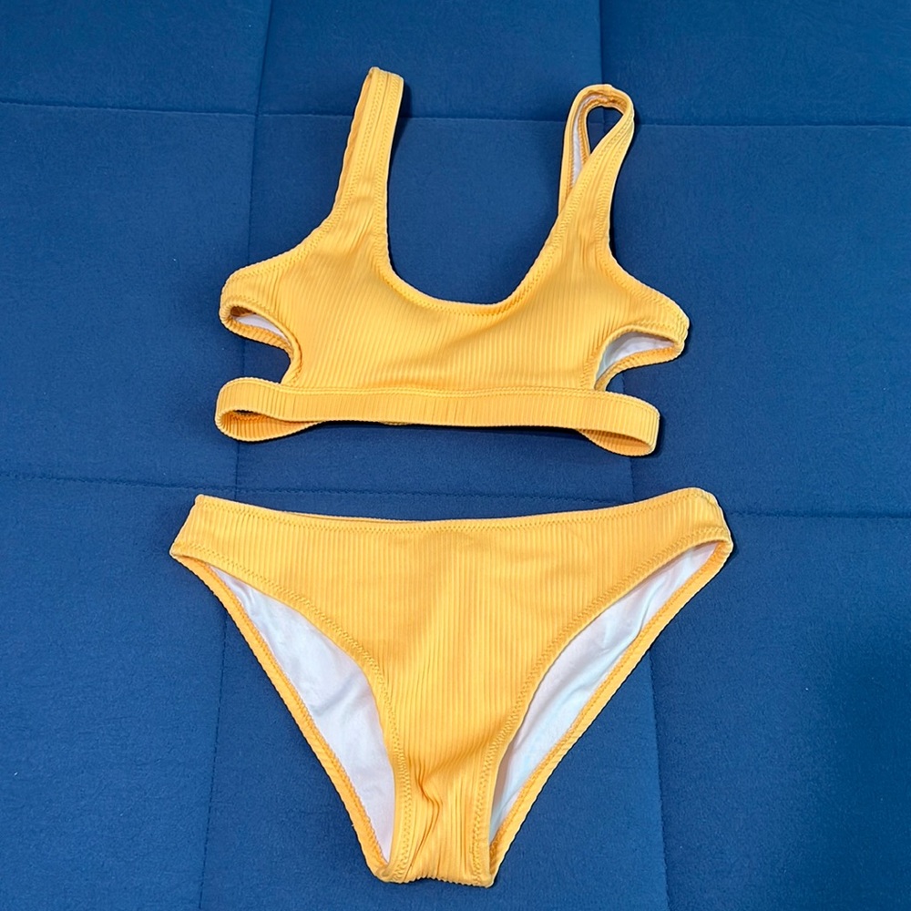 CUPSHE yellow/orange size small bikini